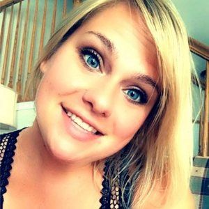 Meet your Posher, Alicia